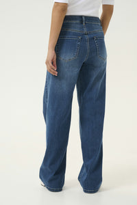 KAFFE KAkarla wide jean. Medium Blue Wash.