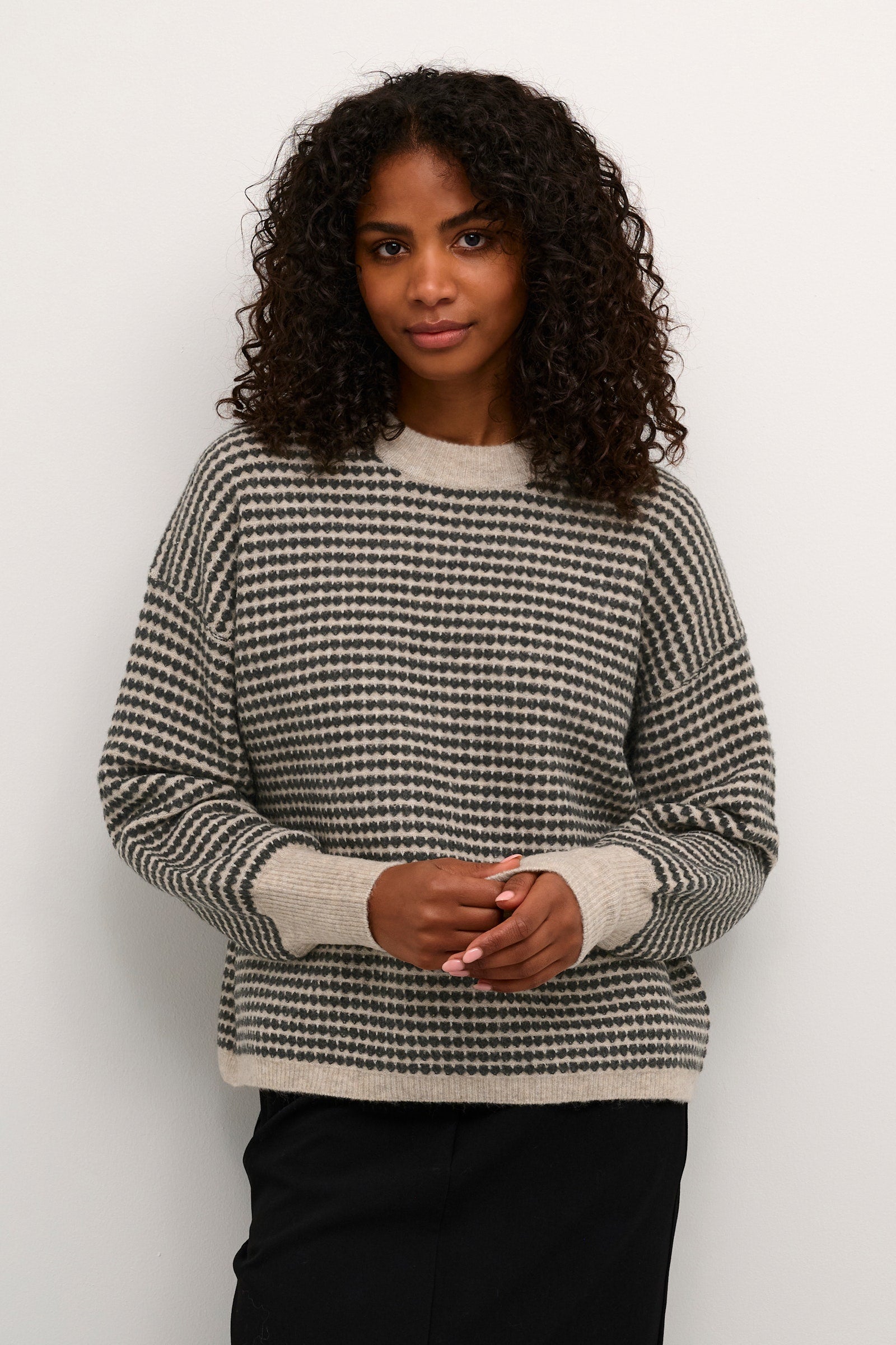 KAFFE KAellery Knit. Feather Grey/black.