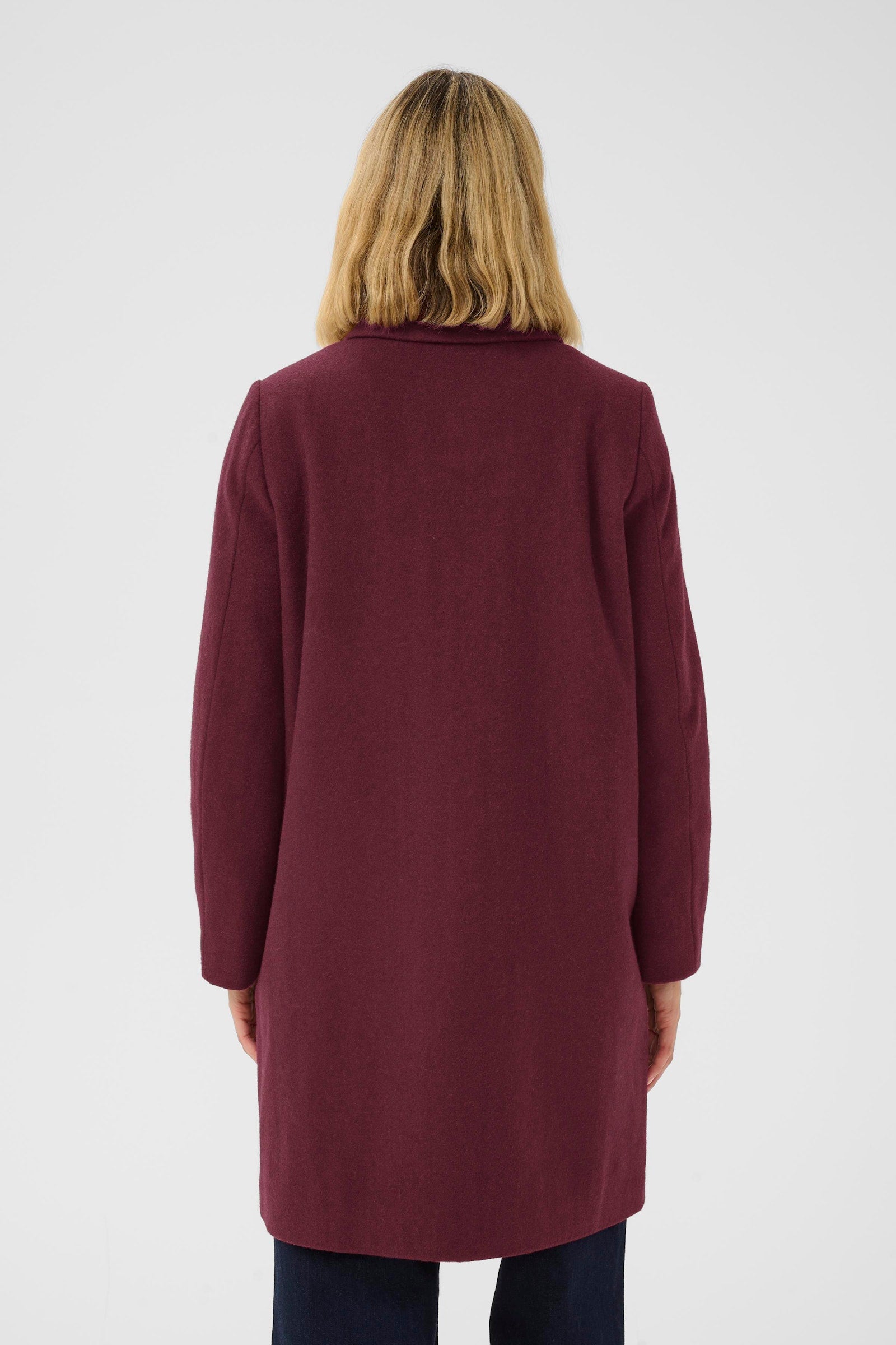 Part Two Kamillas coat.(Port)
